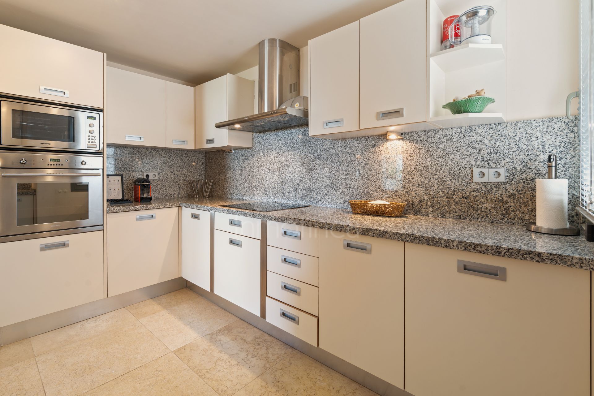 Apartment in Los Flamingos, Benahavis