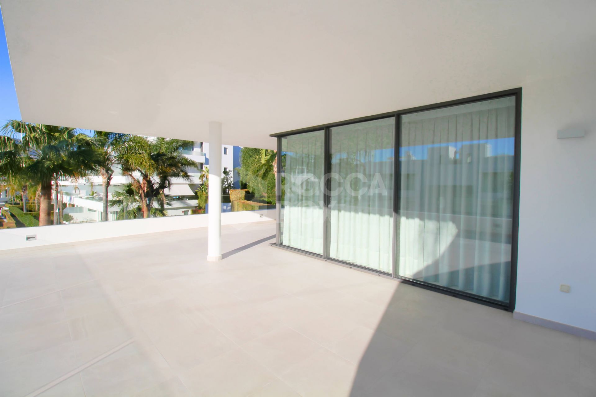 Apartment for sale in New Golden Mile, Estepona East