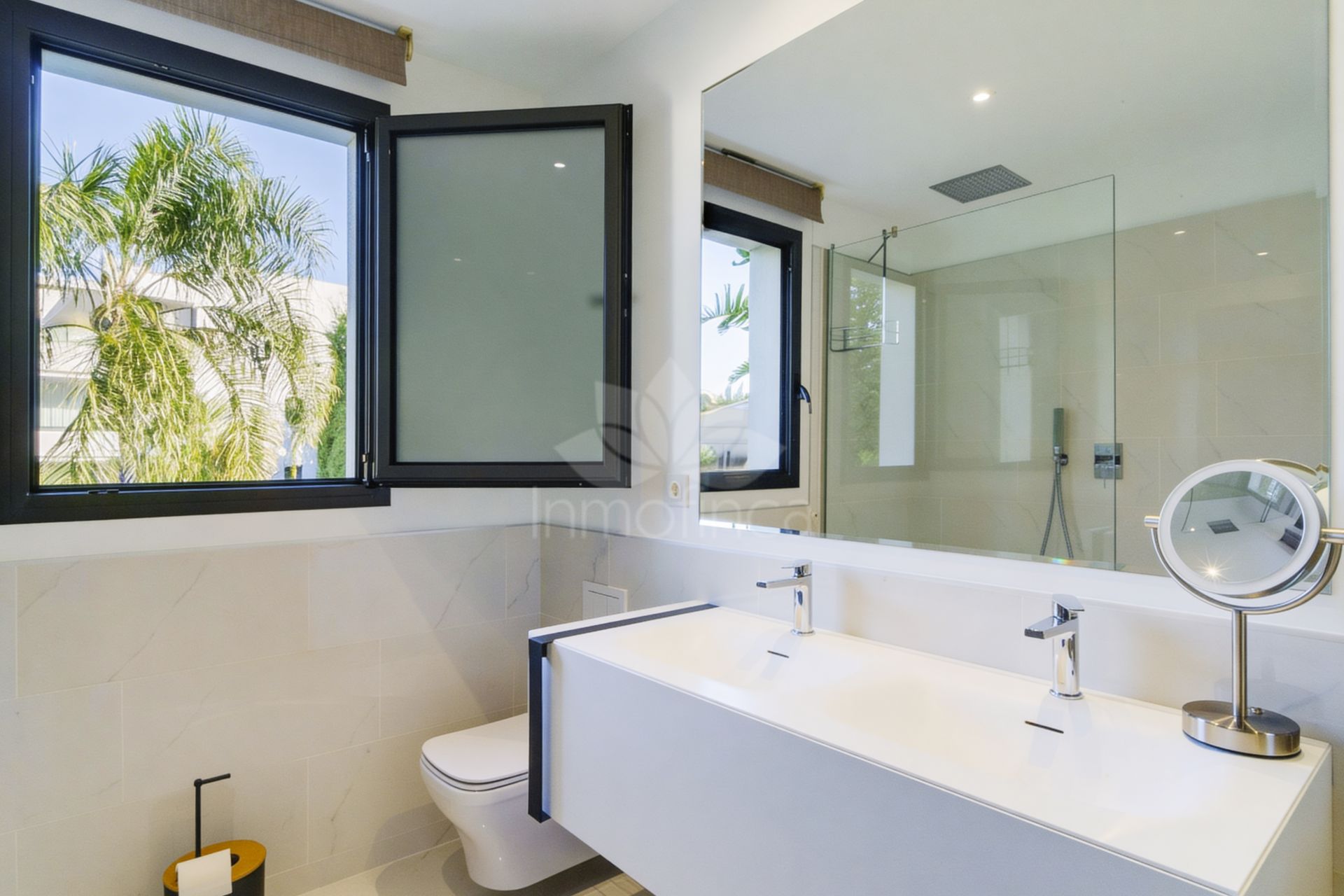 Apartment in New Golden Mile, Estepona