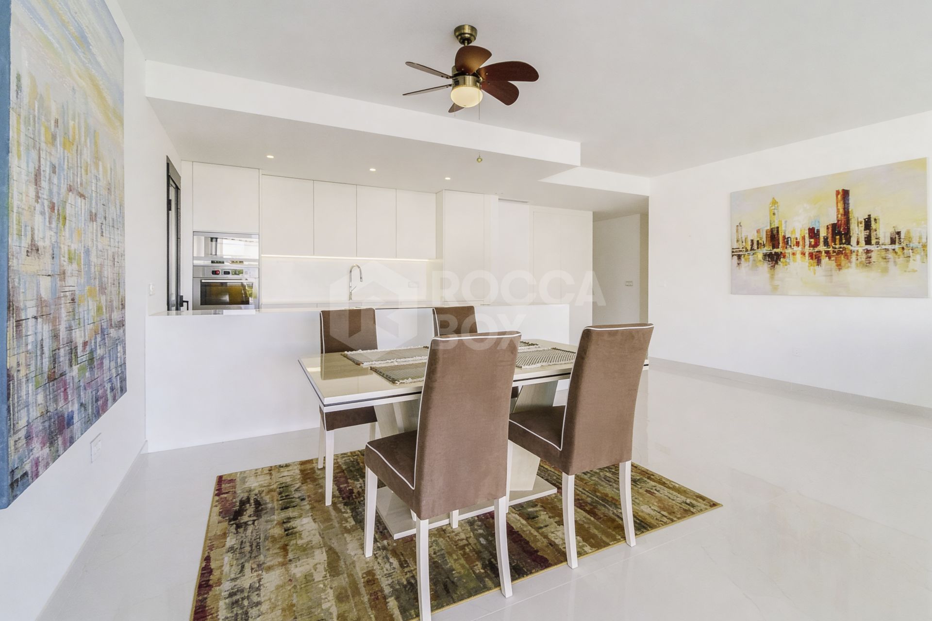 Apartment for sale in New Golden Mile, Estepona East