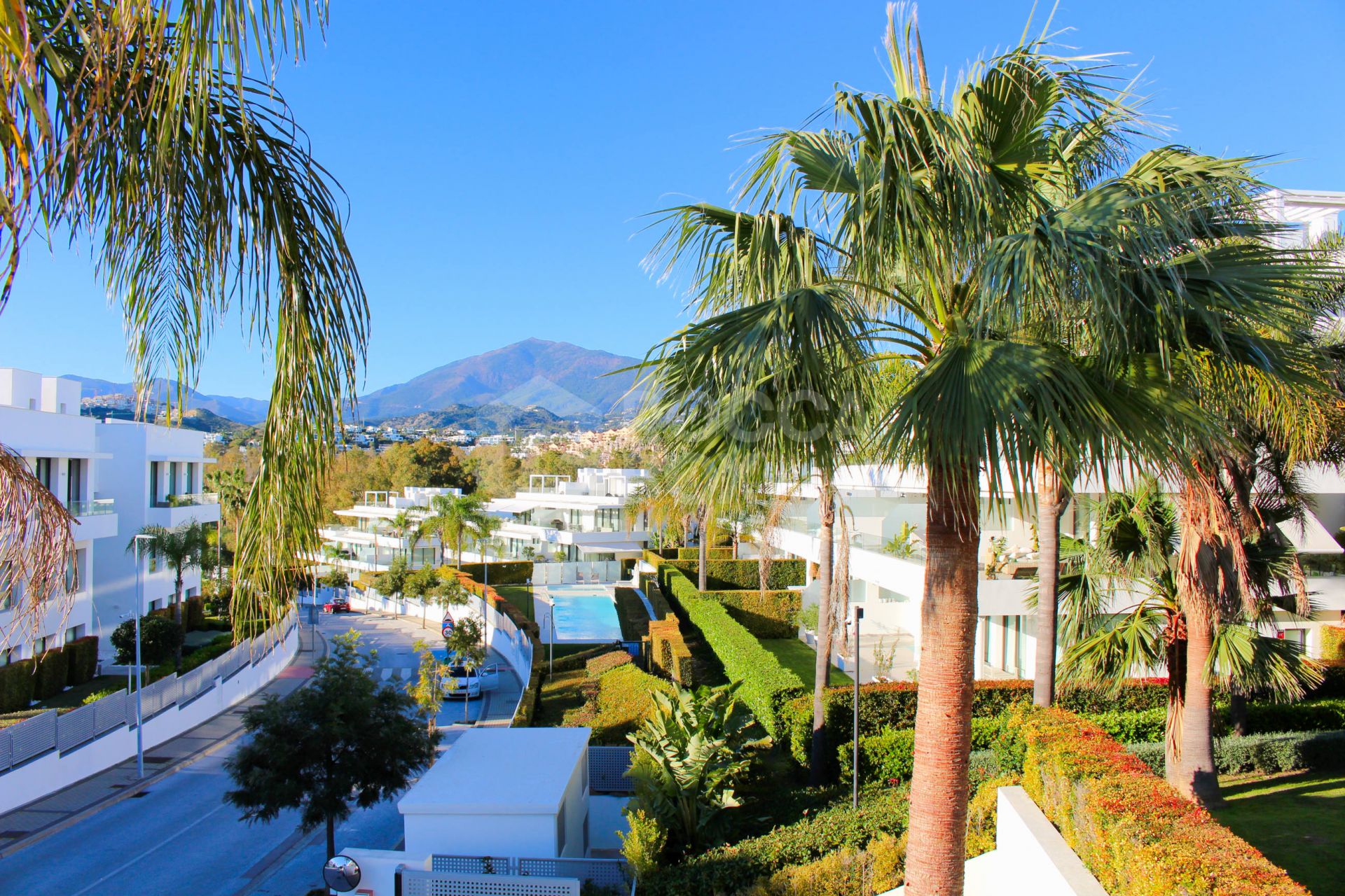 Apartment for sale in New Golden Mile, Estepona East