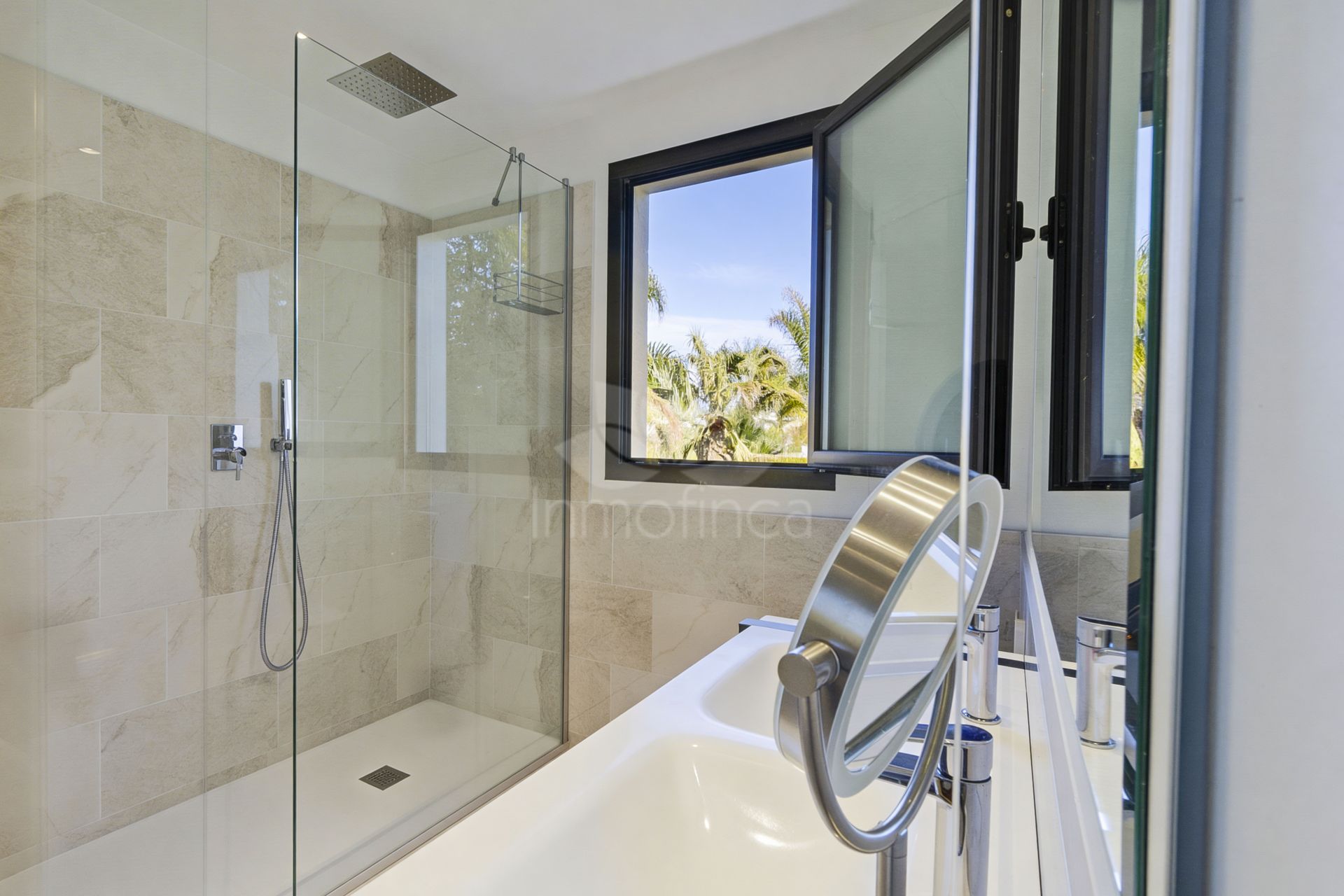 Apartment in New Golden Mile, Estepona