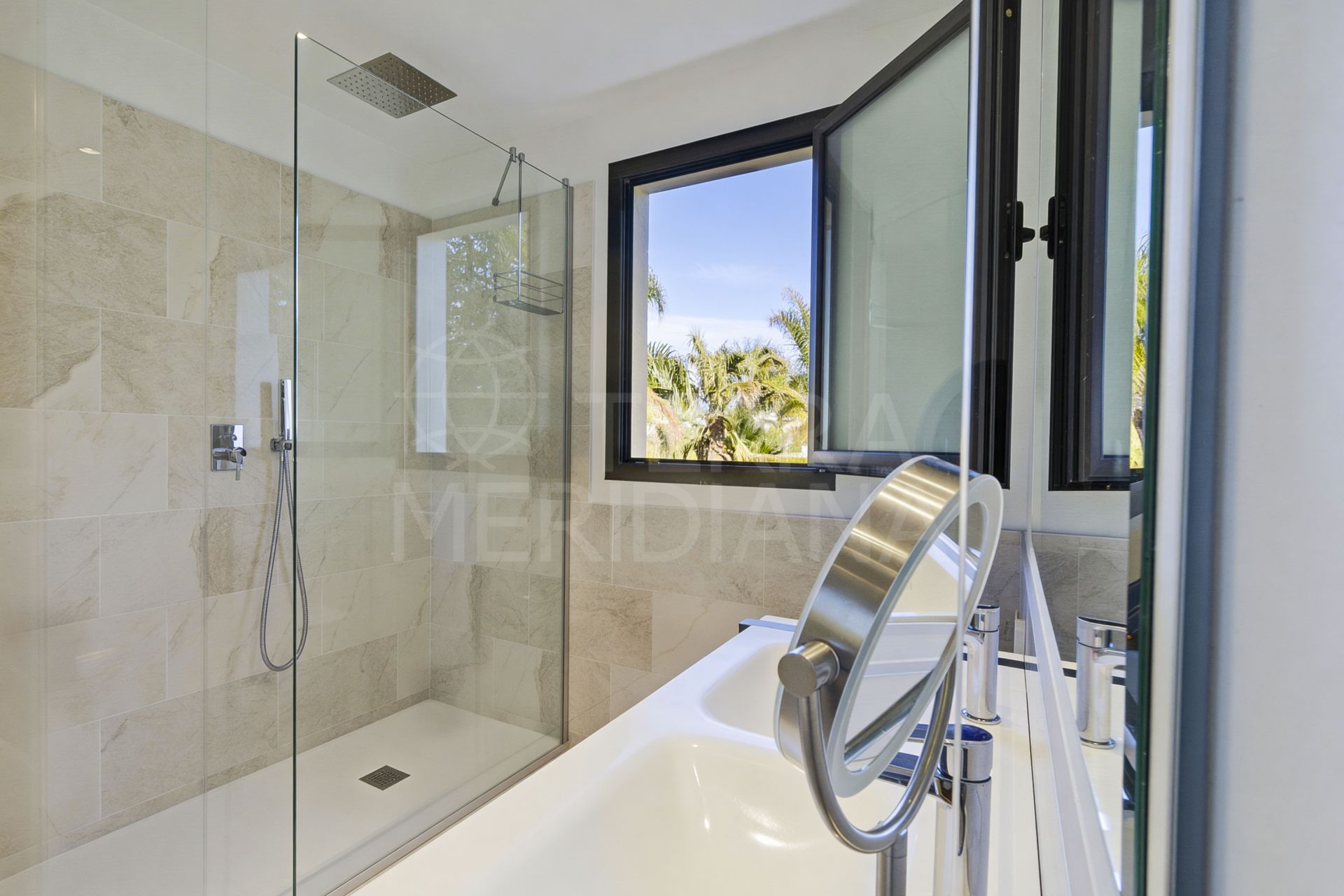 Apartment in New Golden Mile, Estepona