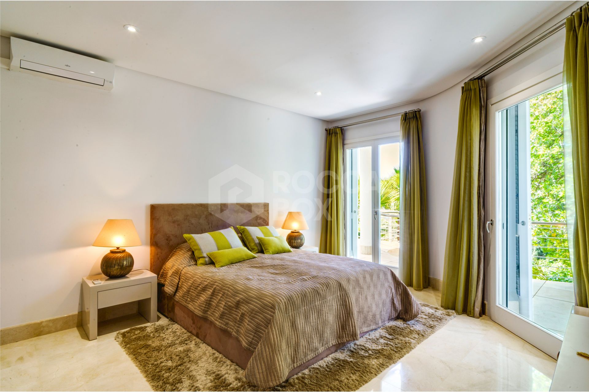 Exceptional Luxury Villa With Stunning Panoramic Views