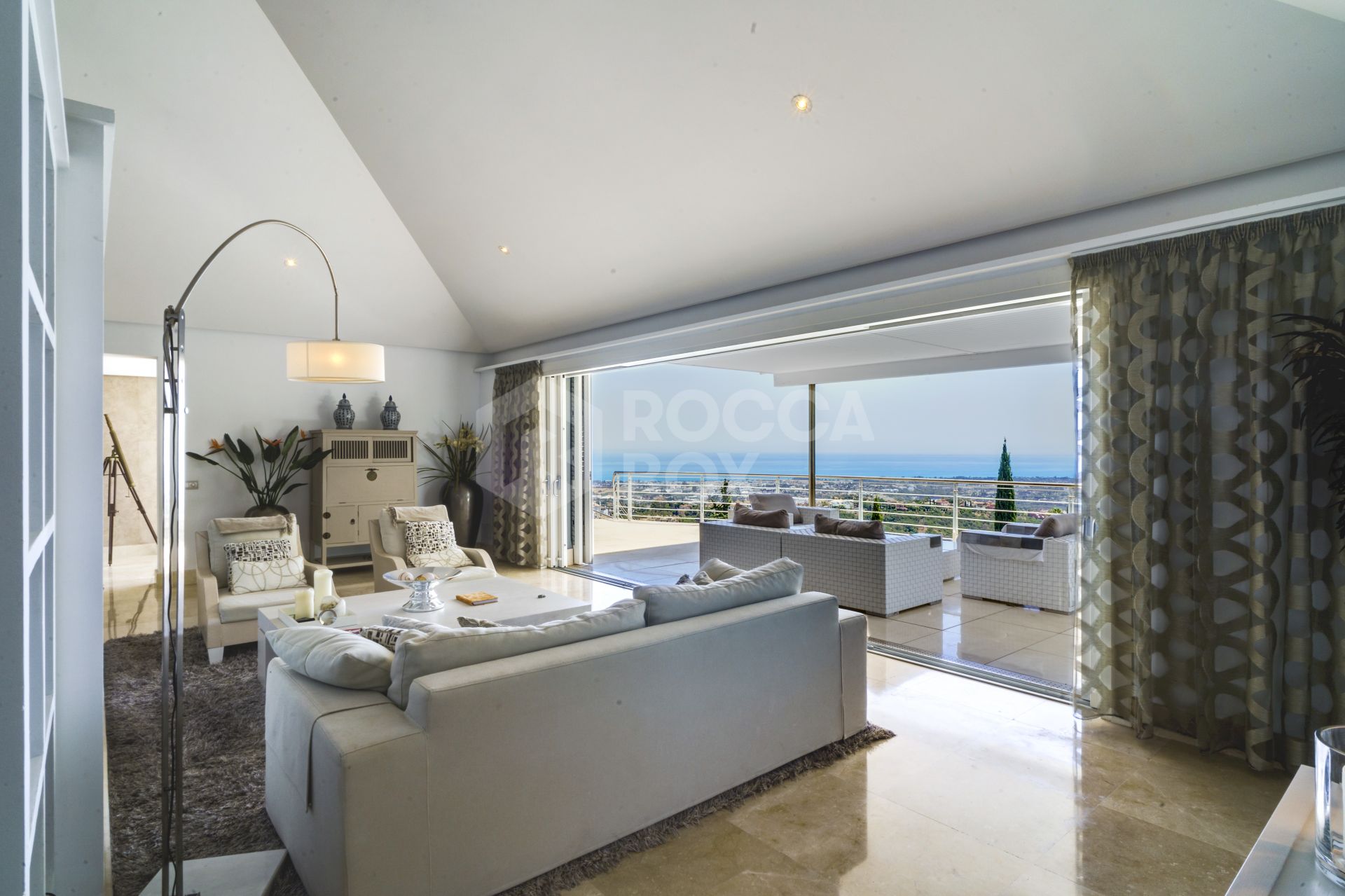 Exceptional Luxury Villa With Stunning Panoramic Views