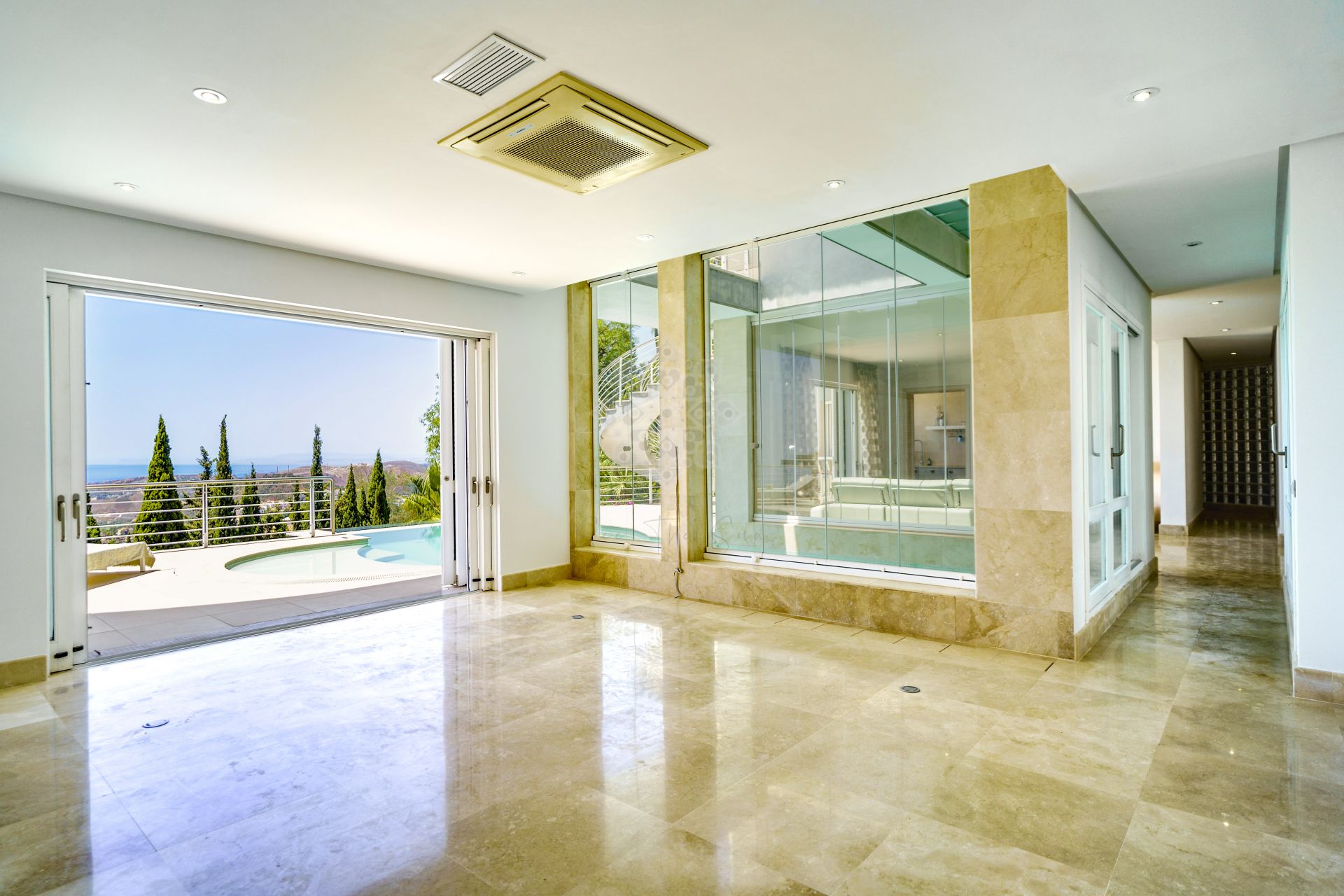 Villa in El Madroñal, Benahavis