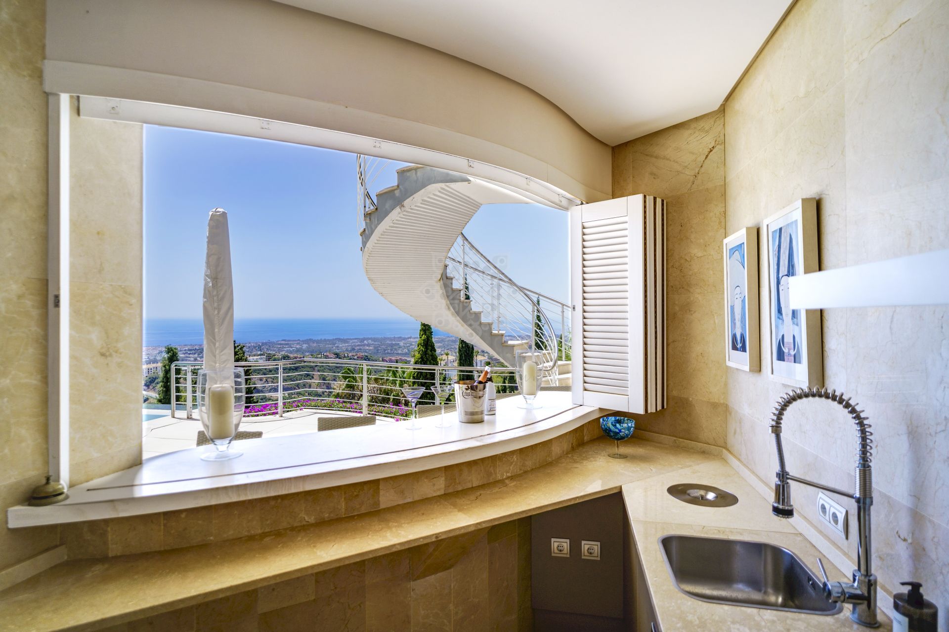 Villa in El Madroñal, Benahavis