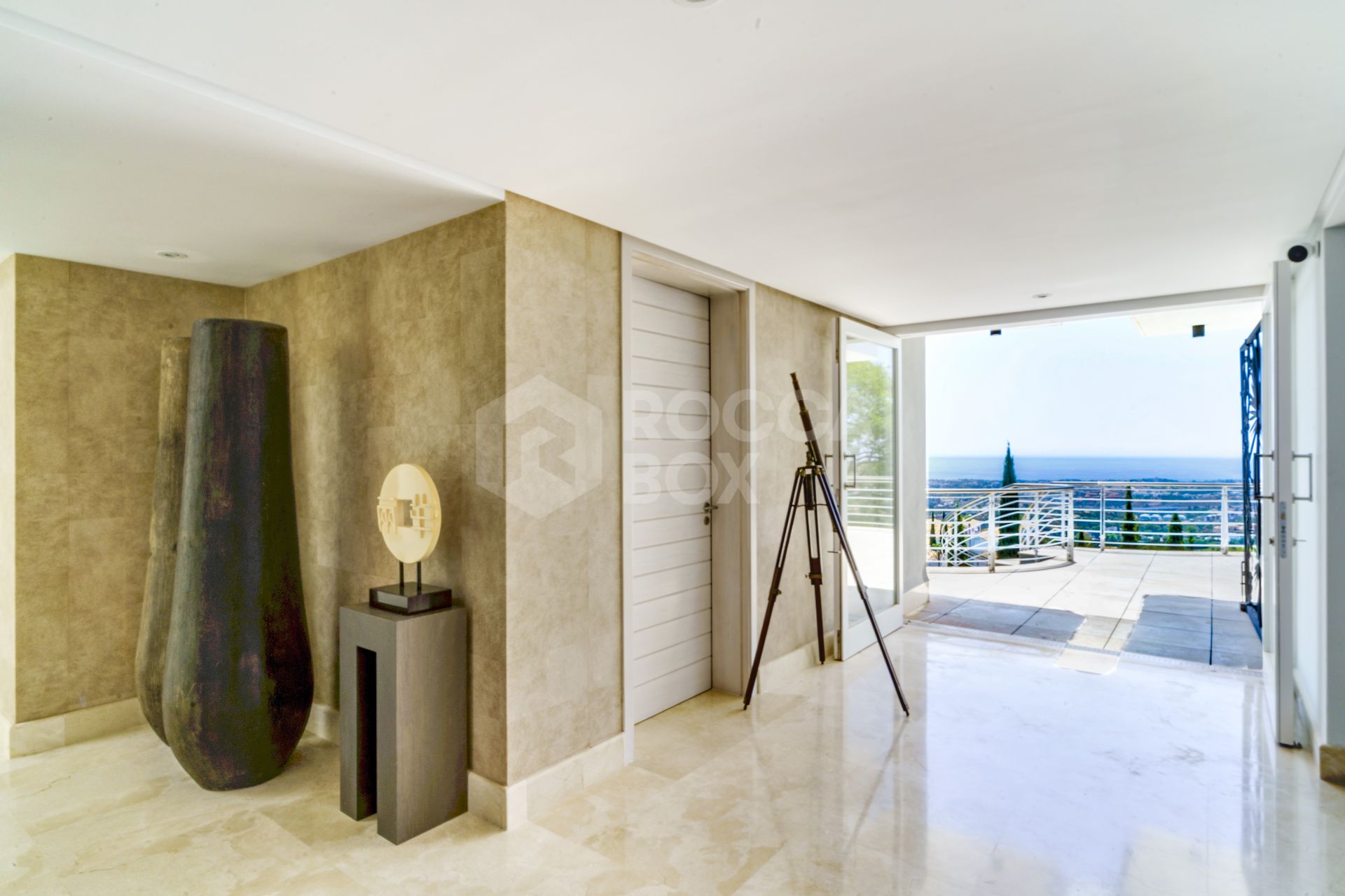 Exceptional Luxury Villa With Stunning Panoramic Views