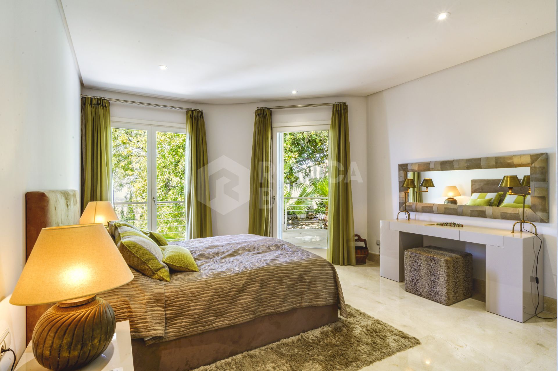 Exceptional Luxury Villa With Stunning Panoramic Views