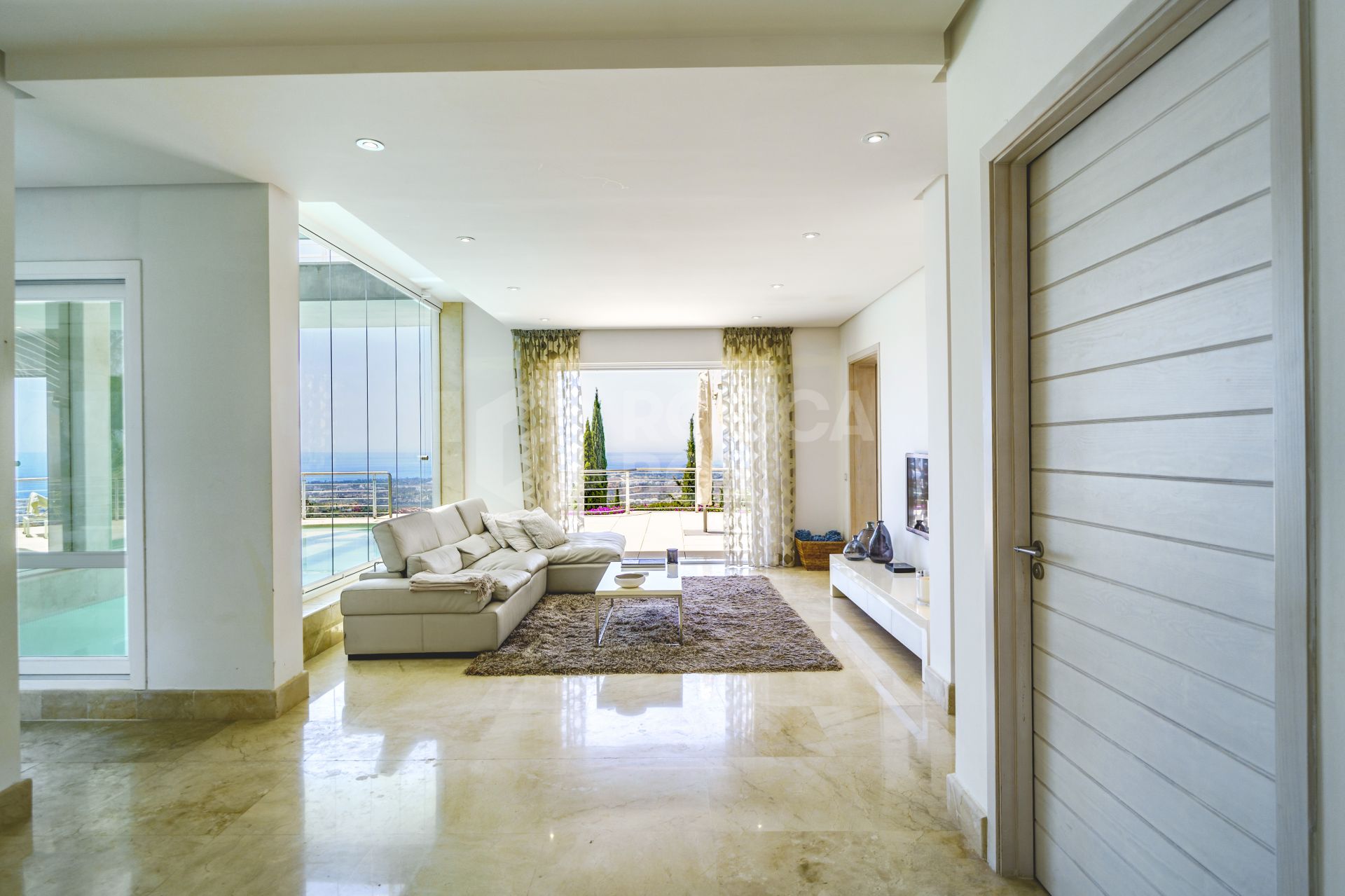 Exceptional Luxury Villa With Stunning Panoramic Views