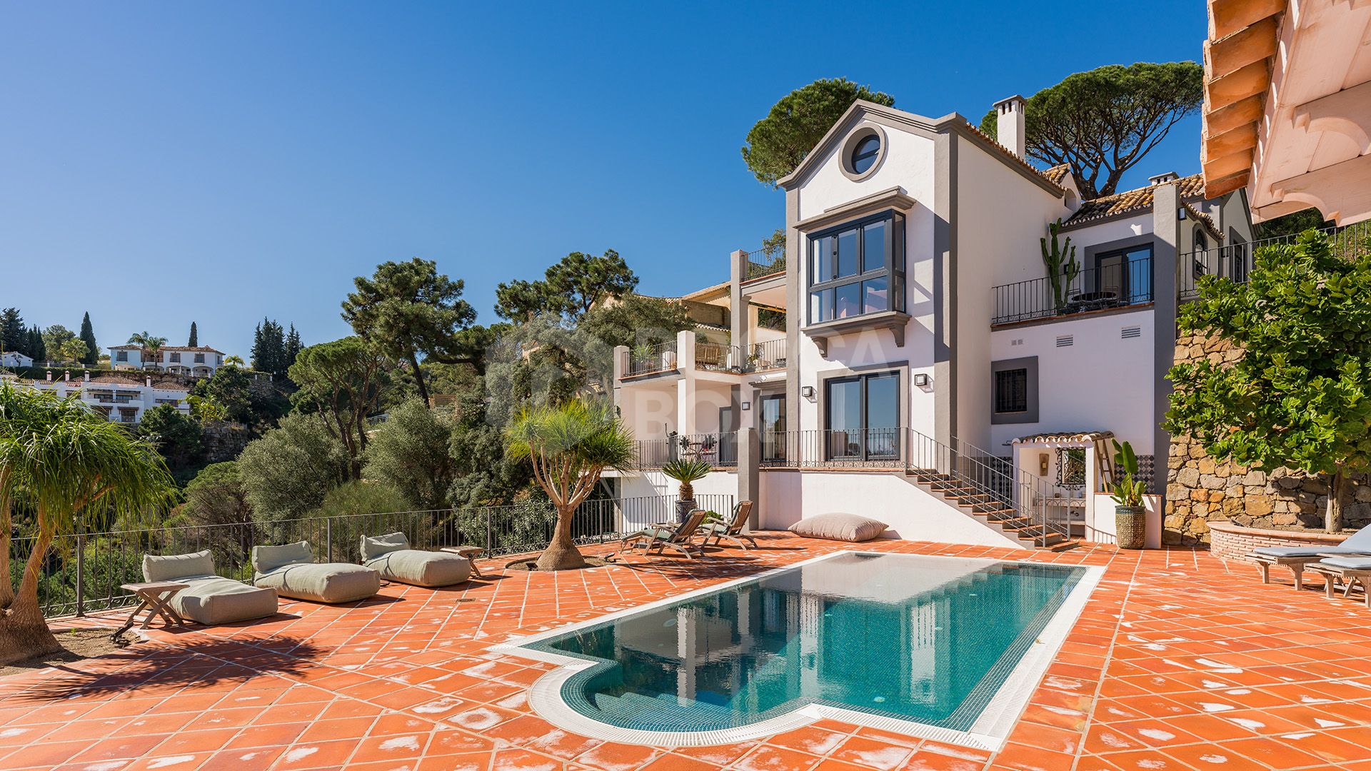 Exquisite Andalusian 4 bed luxury villa with lots of personality for sale in El Madroñal, Benahavis