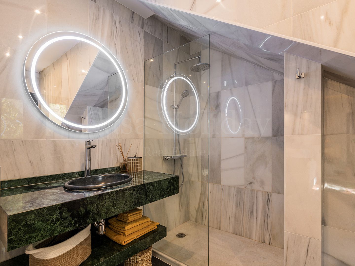 Villa in El Madroñal, Benahavis