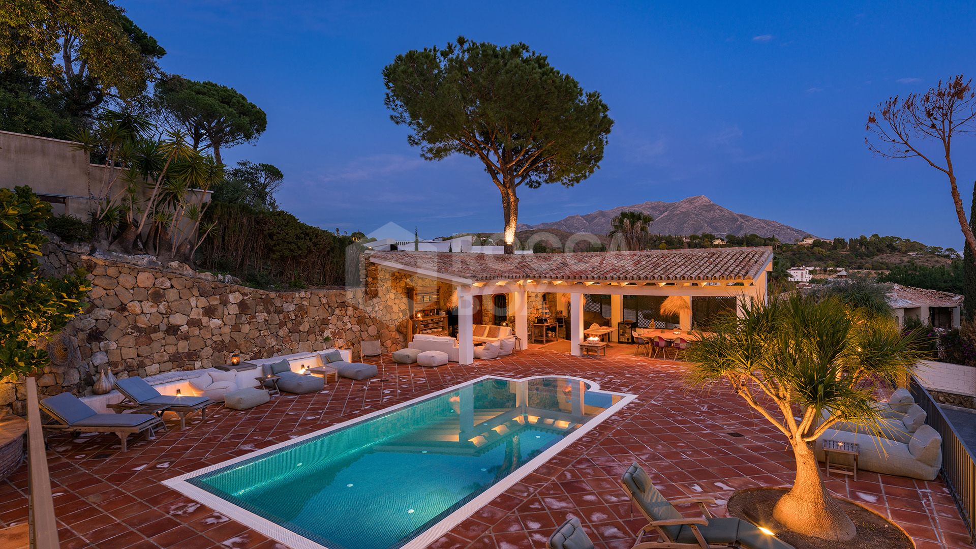 Exquisite Andalusian 4 bed luxury villa with lots of personality for sale in El Madroñal, Benahavis