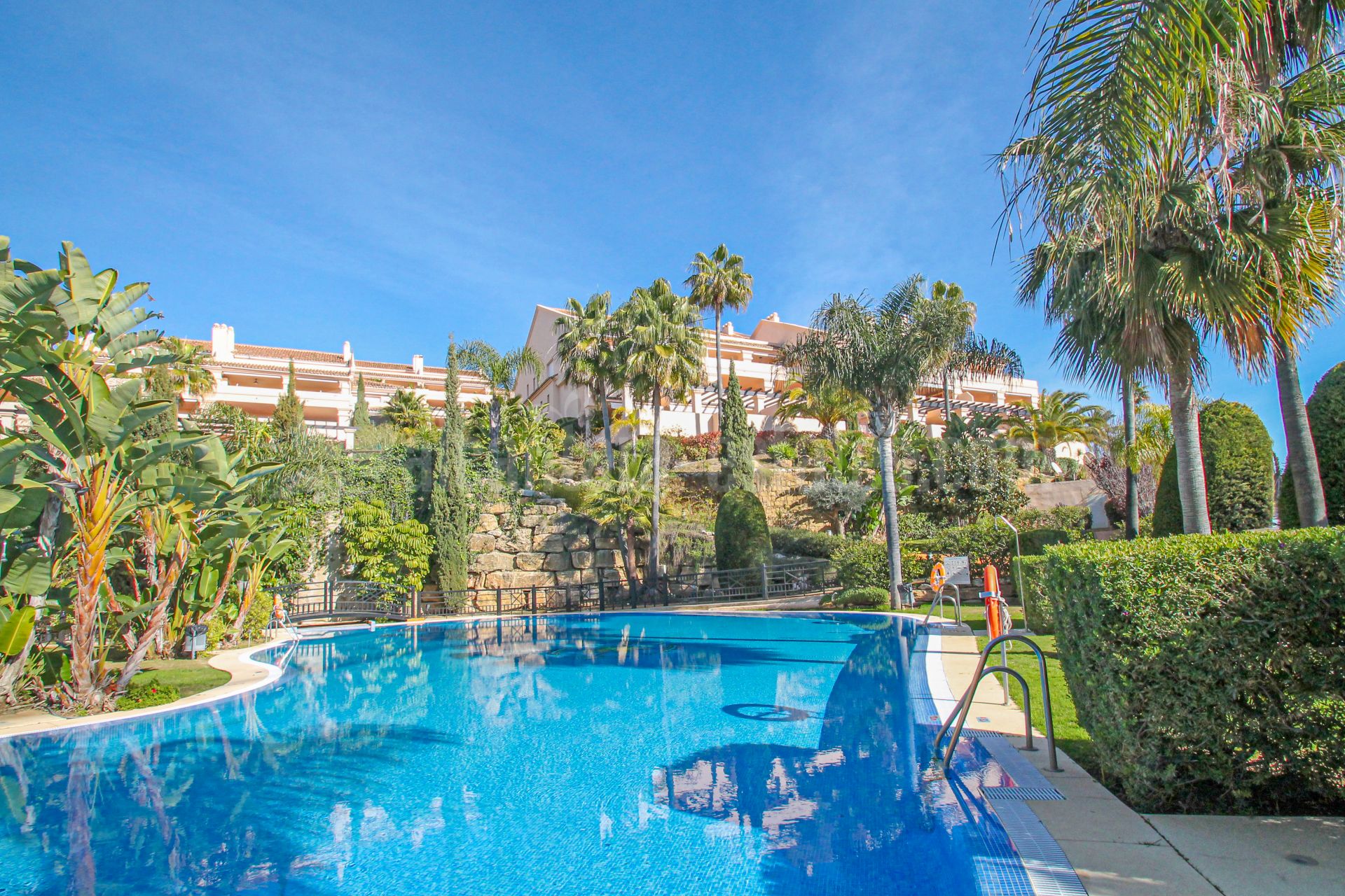 Apartamento en Nueva Andalucia, Marbella