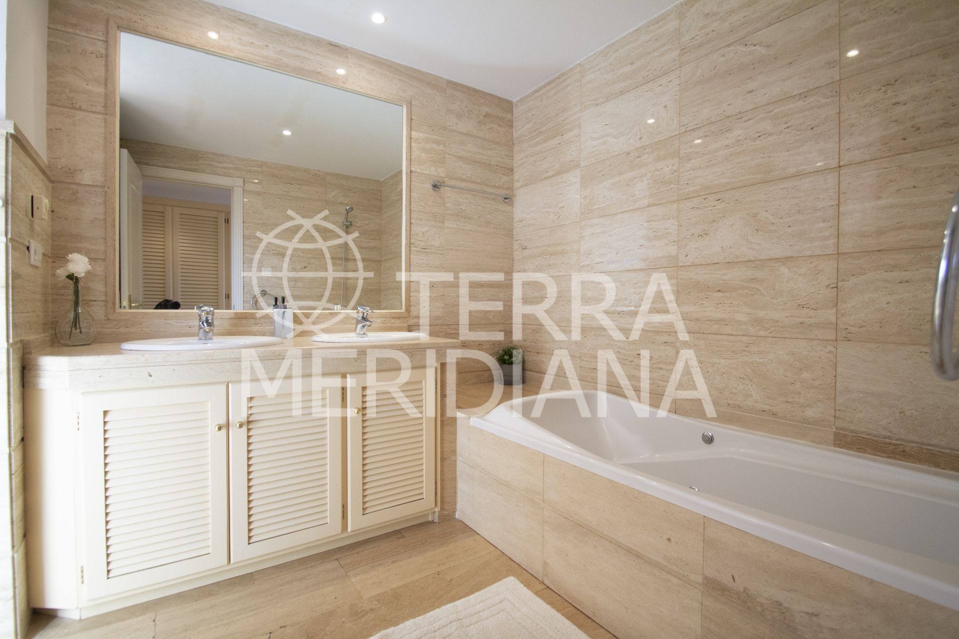 Apartment in Nueva Andalucia, Marbella