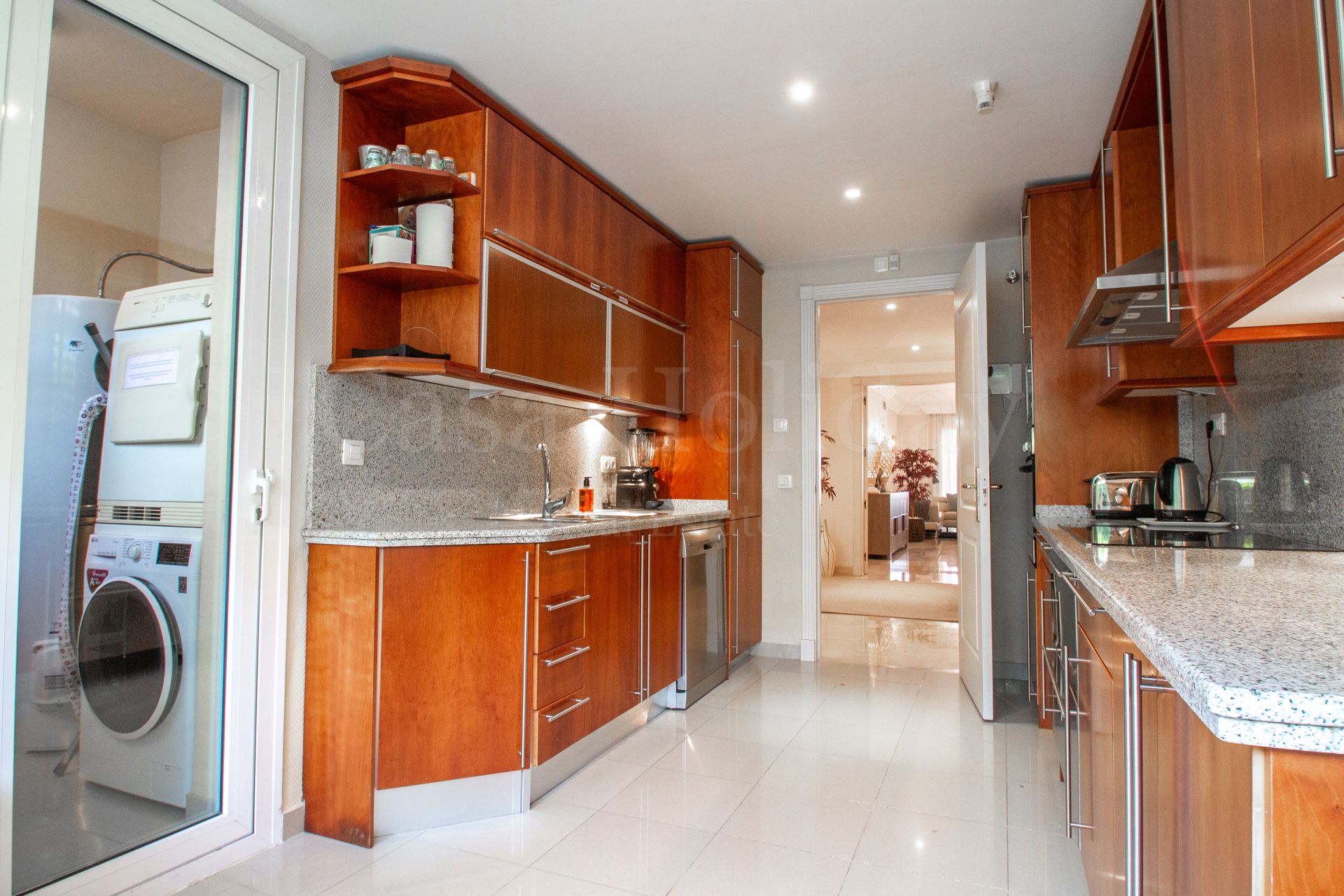 Apartment in Nueva Andalucia, Marbella