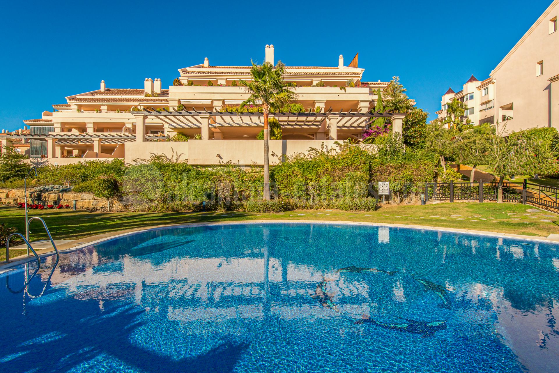 Apartamento en Nueva Andalucia, Marbella