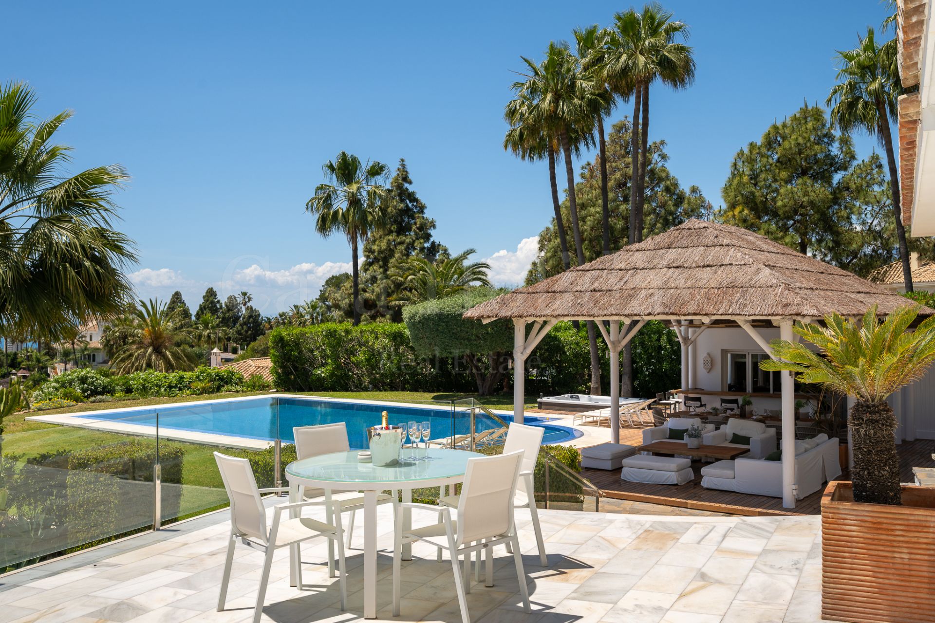 Villa in Hacienda las Chapas, Marbella