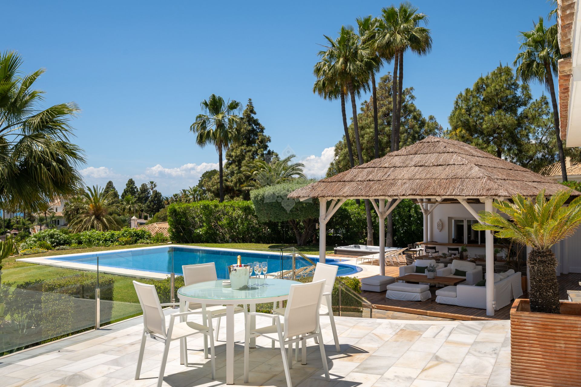 Villa in Hacienda las Chapas, Marbella
