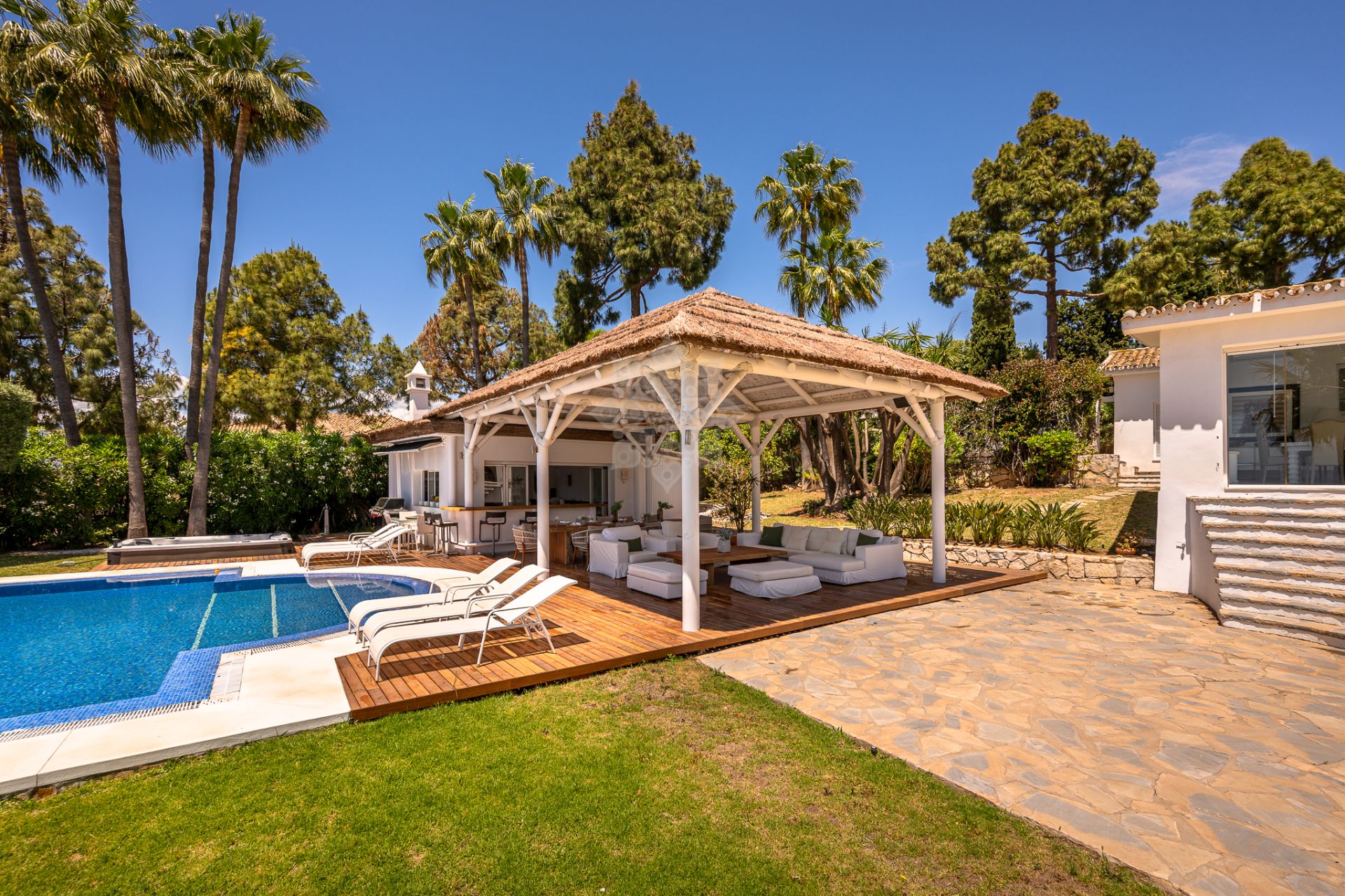 Villa in Hacienda las Chapas, Marbella