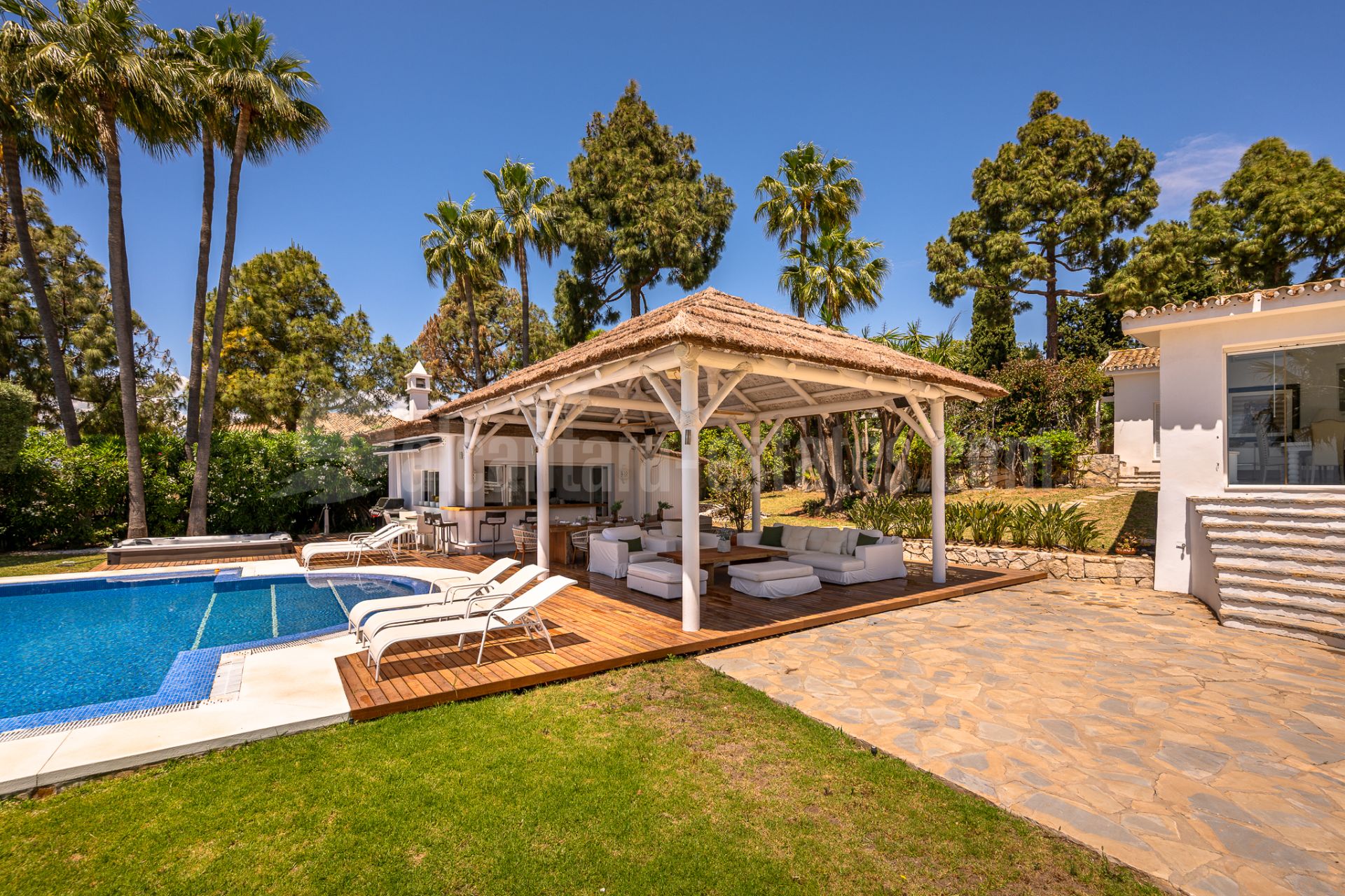 Villa in Hacienda las Chapas, Marbella