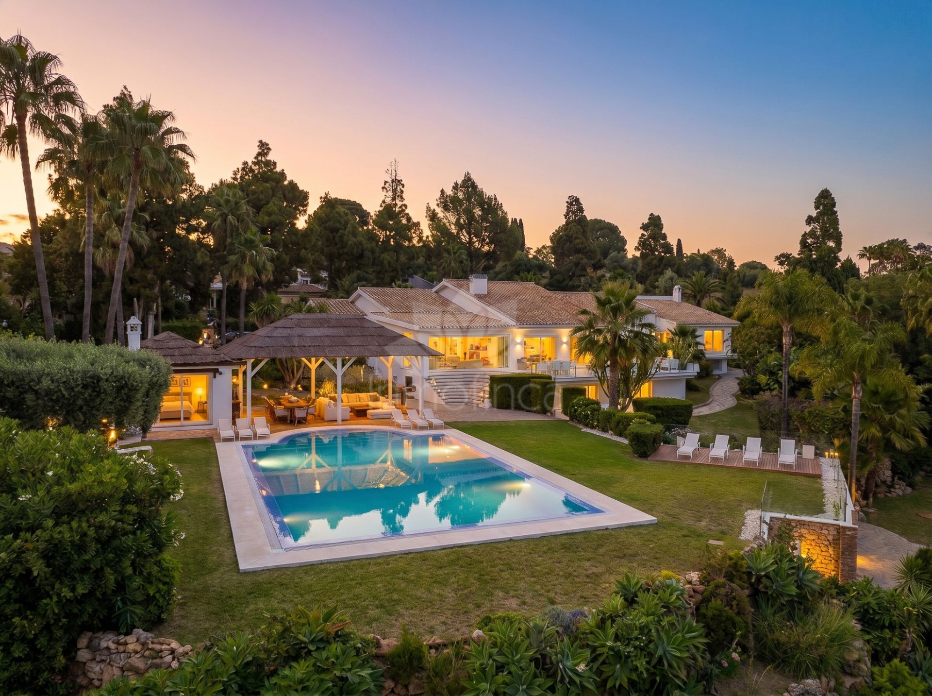 Villa en Hacienda las Chapas, Marbella