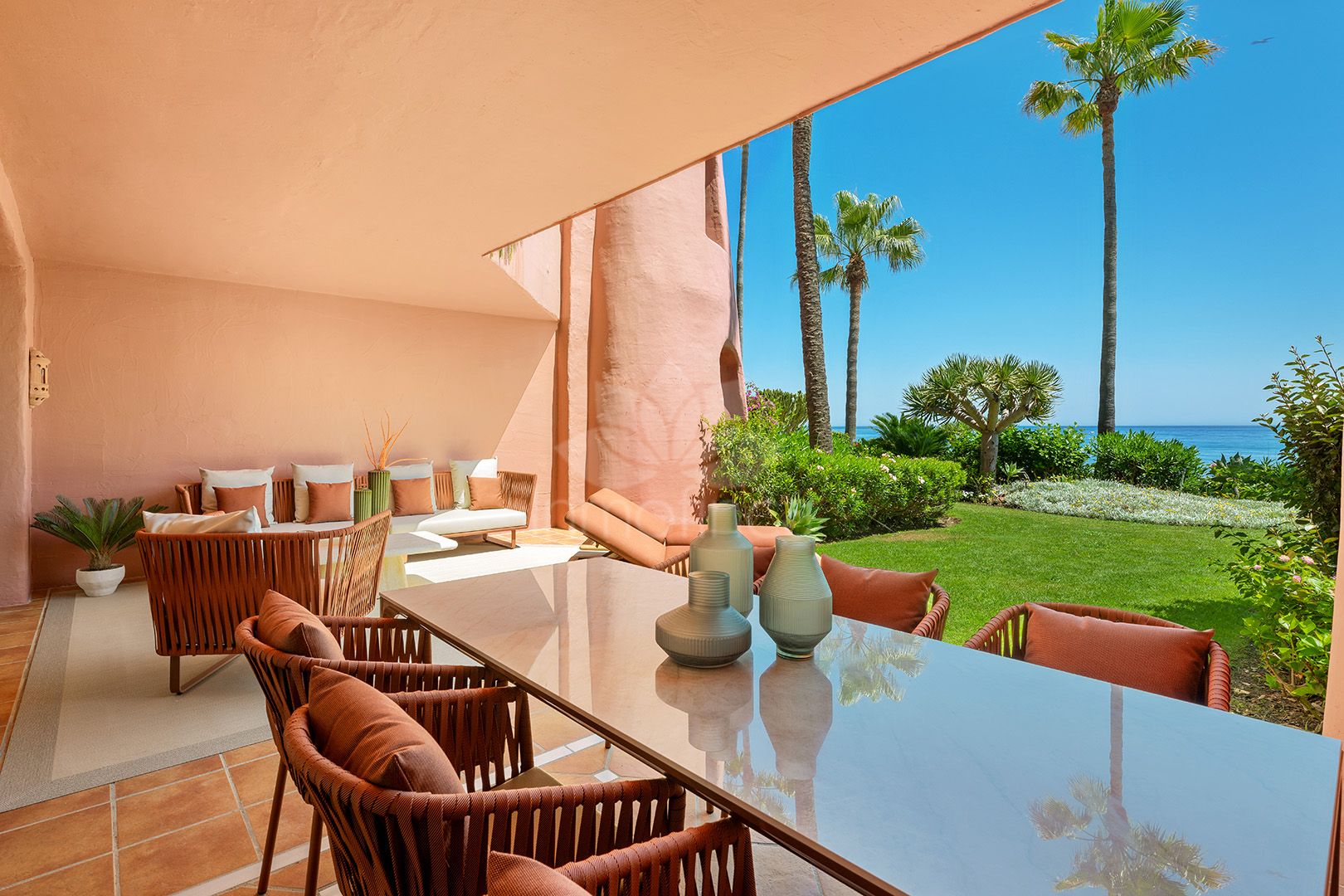 Ground Floor Apartment in Menara Beach, Estepona