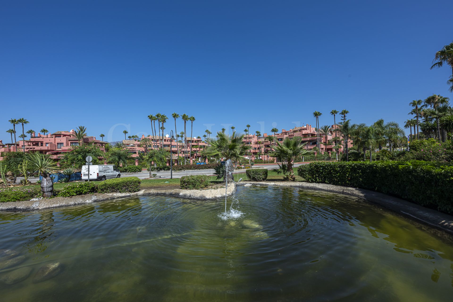 Apartamento Planta Baja en Menara Beach, Estepona