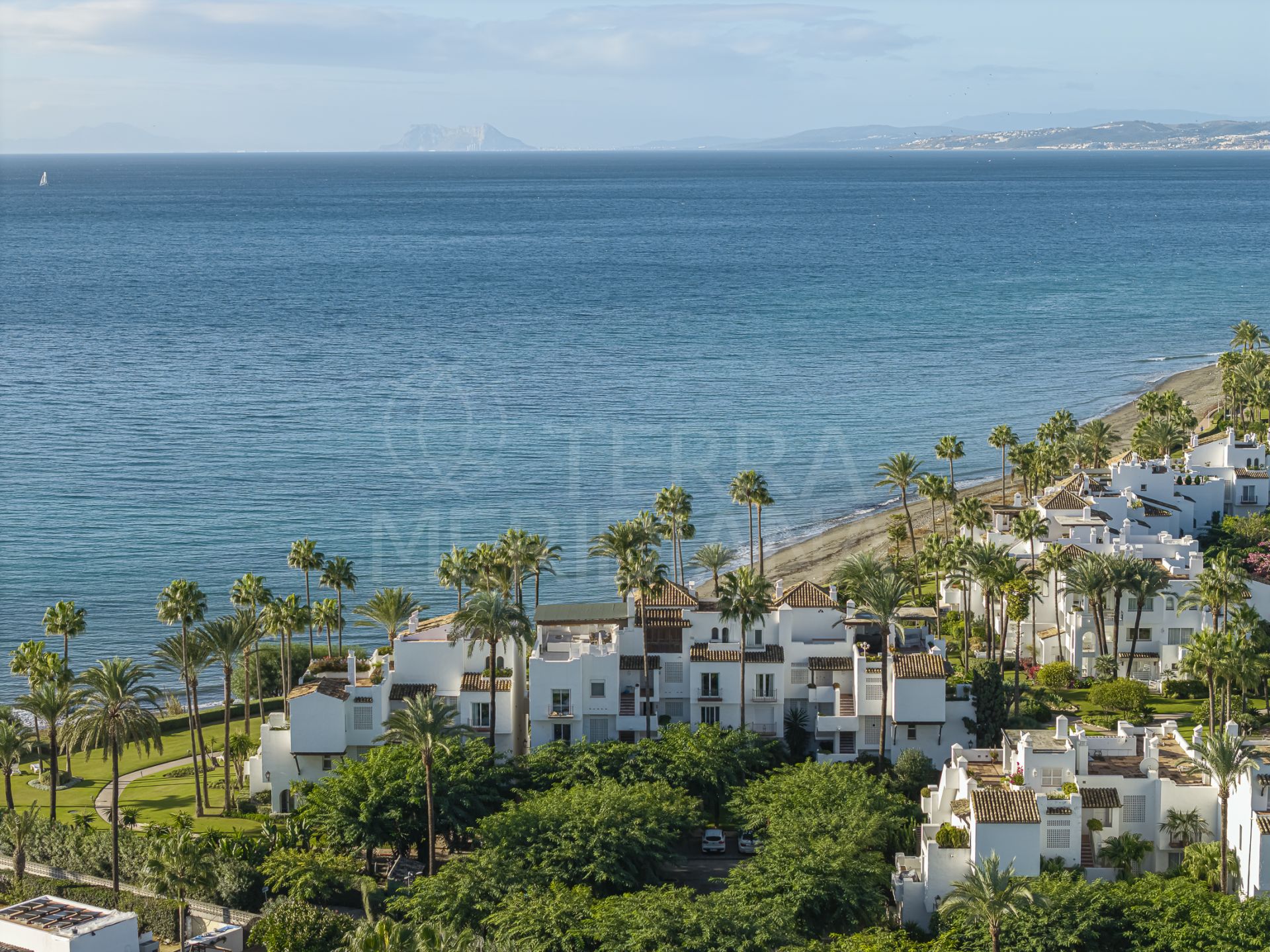 Ground Floor Apartment in Alcazaba Beach, Estepona