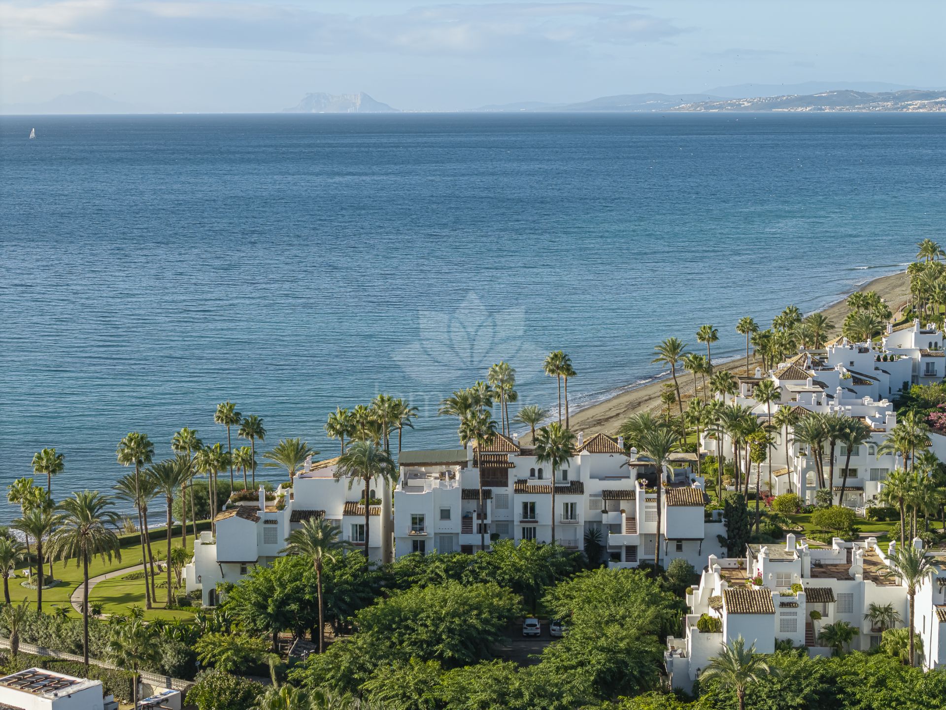 Apartamento Planta Baja en Alcazaba Beach, Estepona