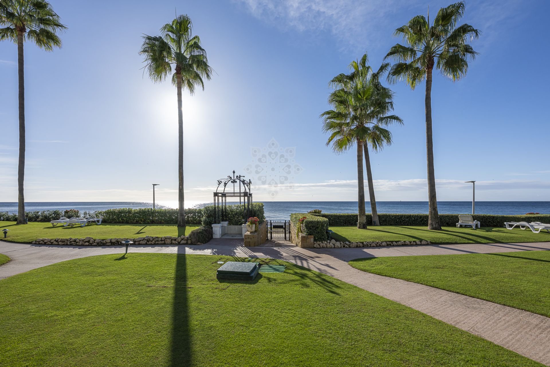 Apartamento Planta Baja en Alcazaba Beach, Estepona