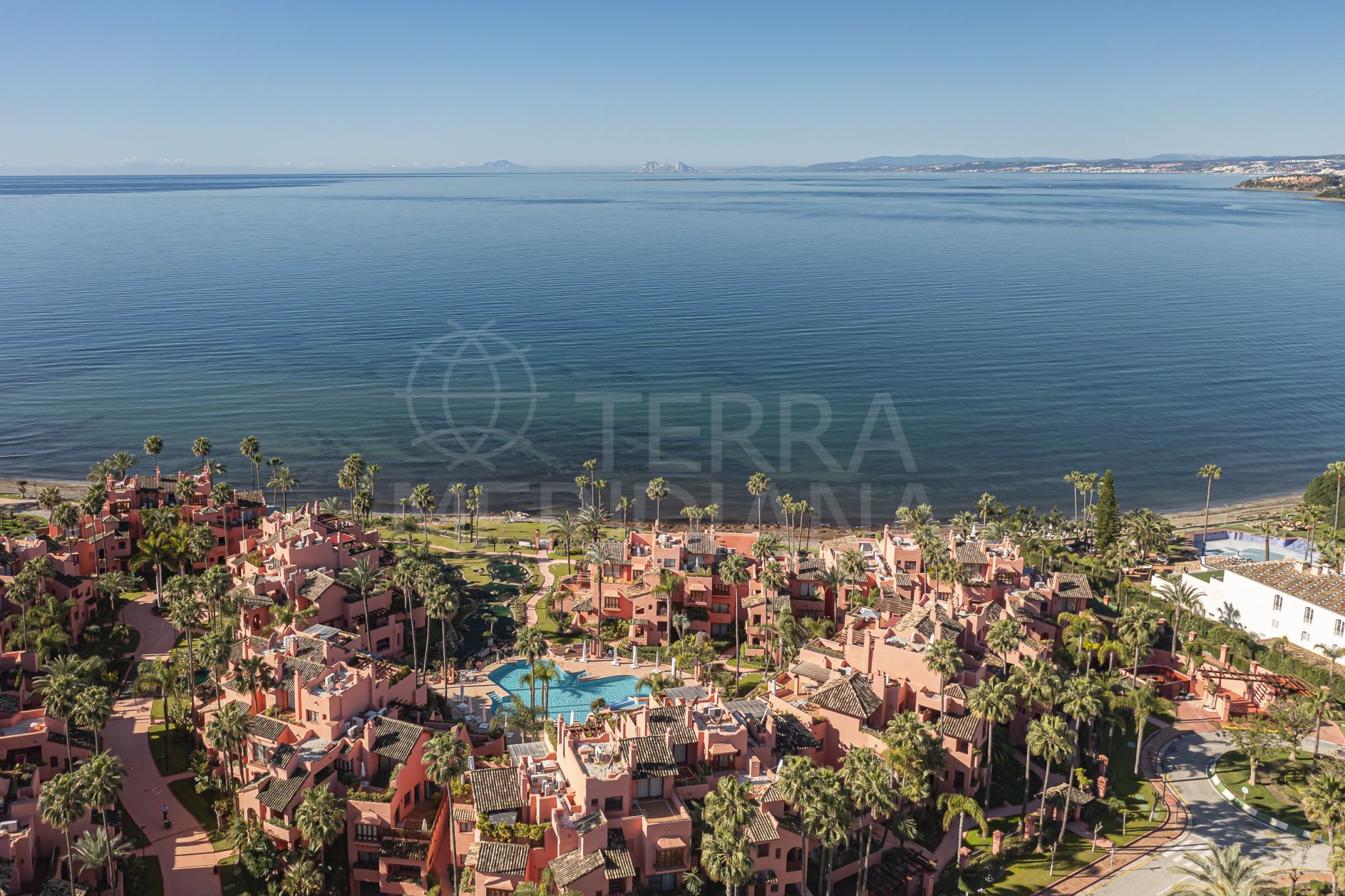 Apartment in Cabo Bermejo, Estepona