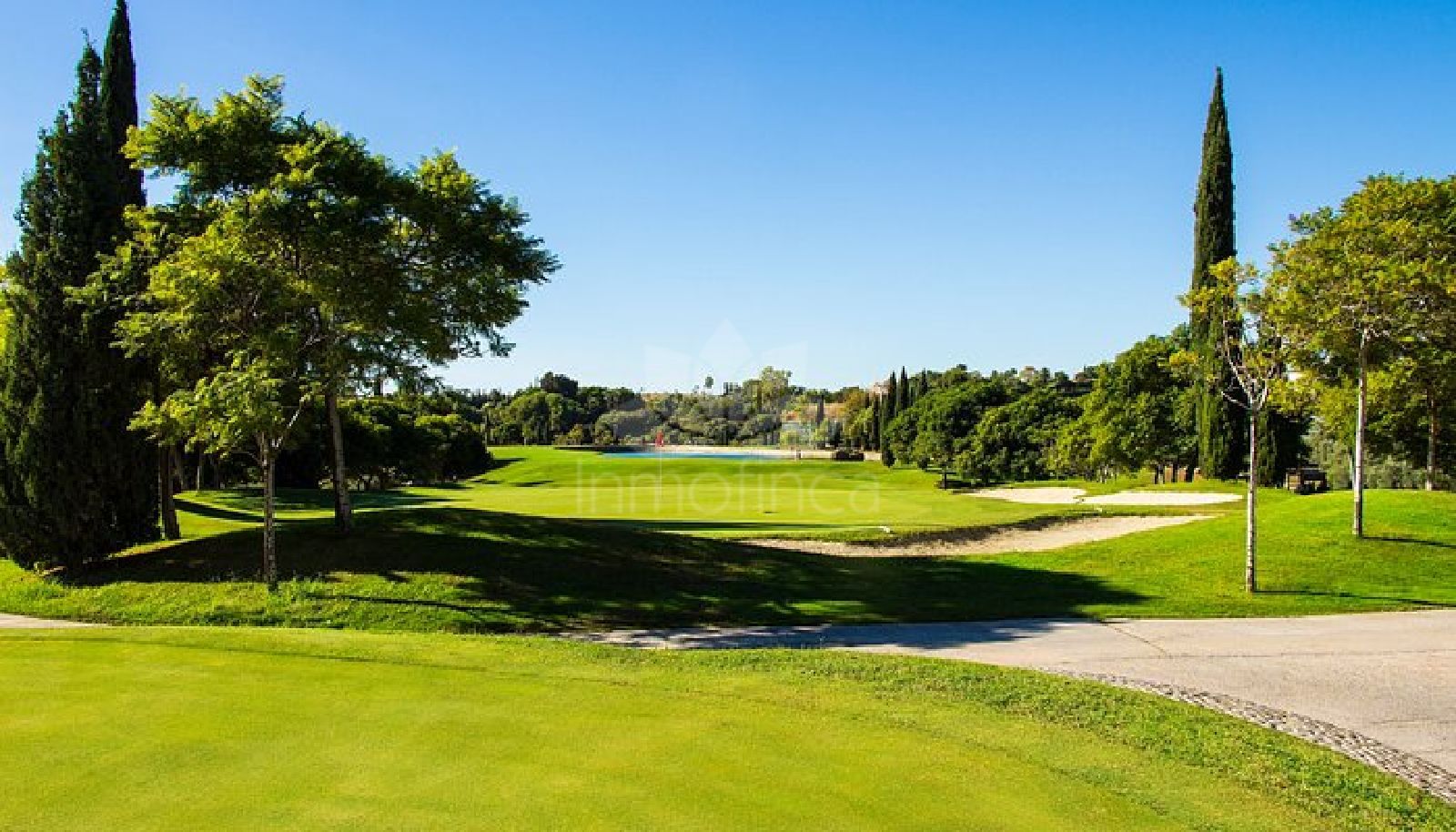 Villa en Los Flamingos Golf, Benahavis