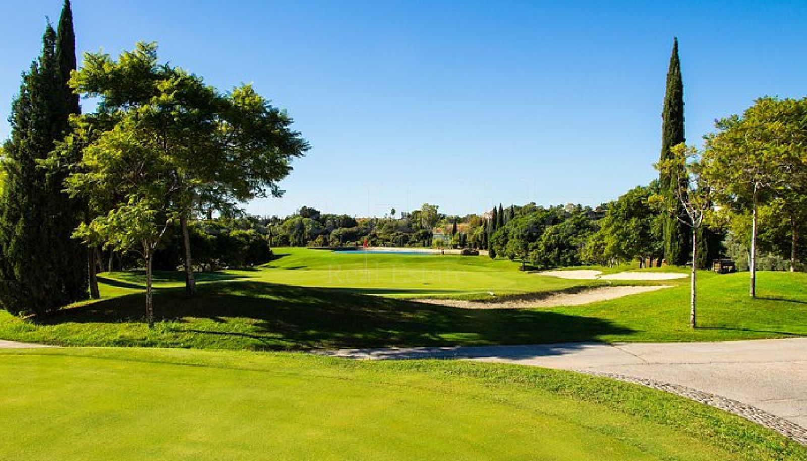 Villa en Los Flamingos Golf, Benahavis