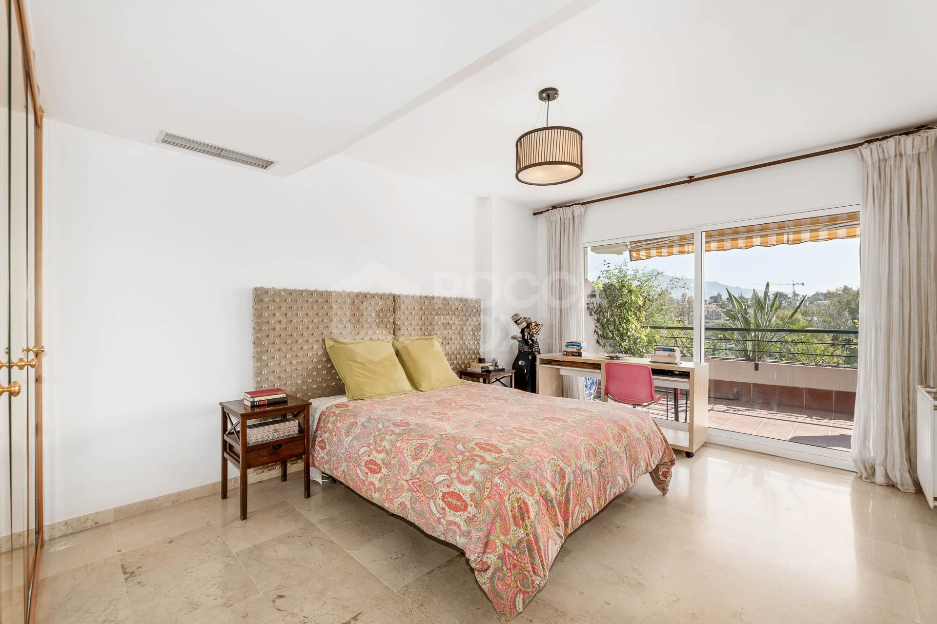 Golf-front Duplex Penthouse with views to La Concha in Guadalmina