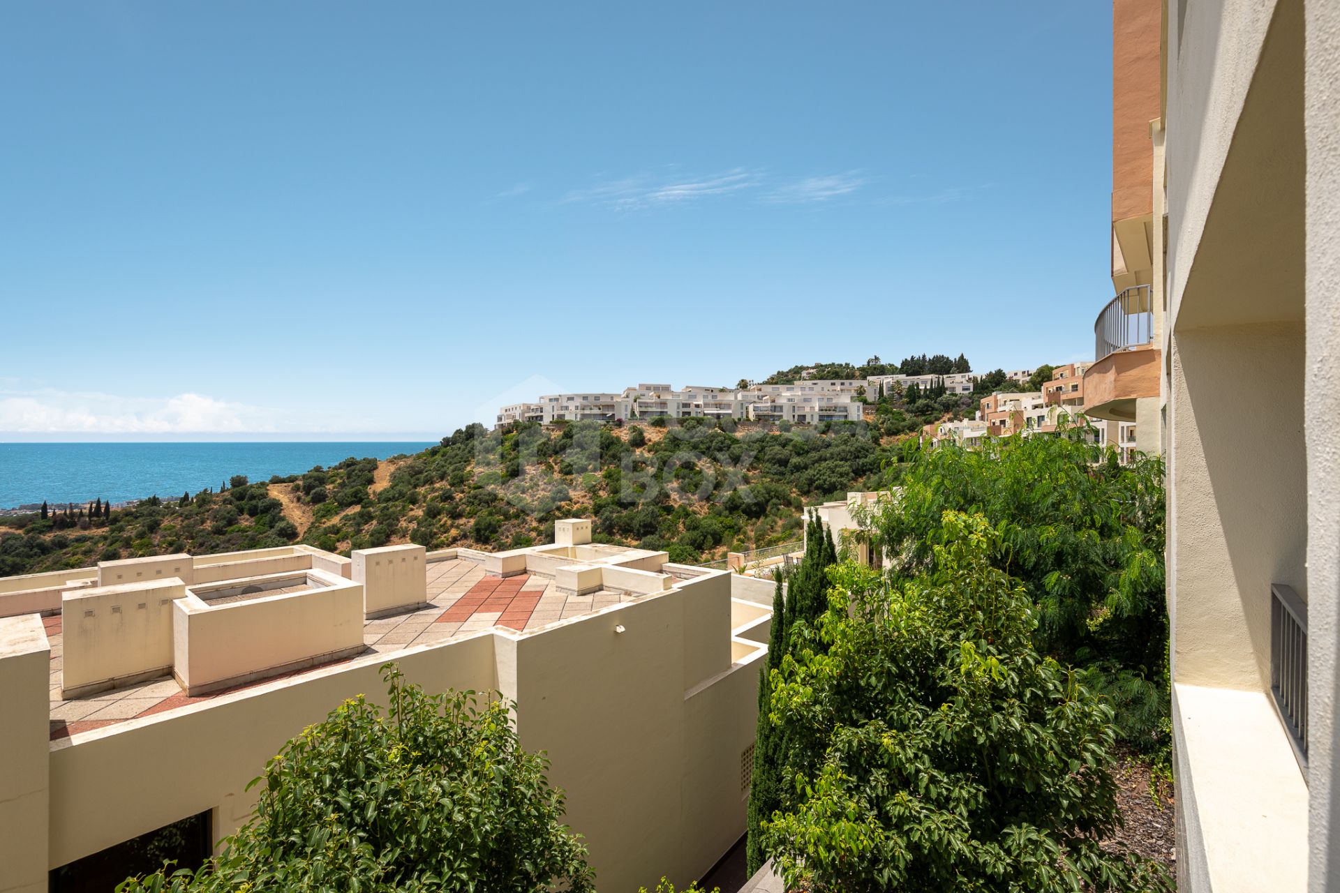 Stunning apartment with panoramic views in Lomas de Los Monteros
