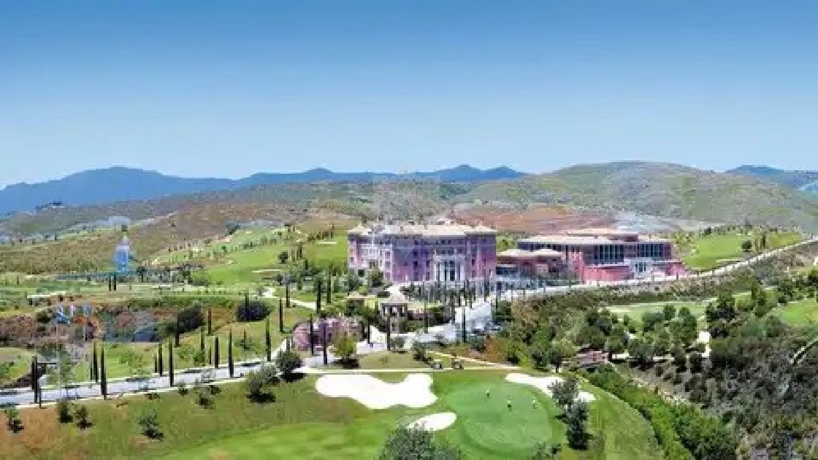 Villa in Los Flamingos, Benahavis