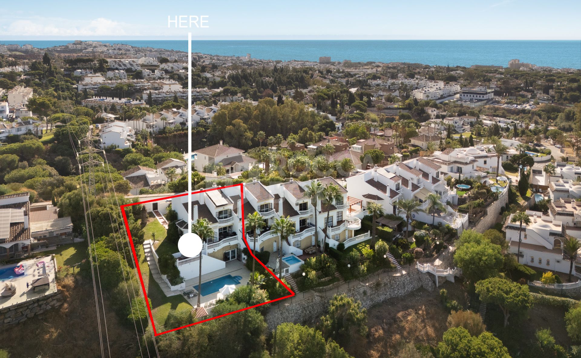 Spacious 4-Bed Townhouse in Calahonda with Panoramic Views and Private Pool