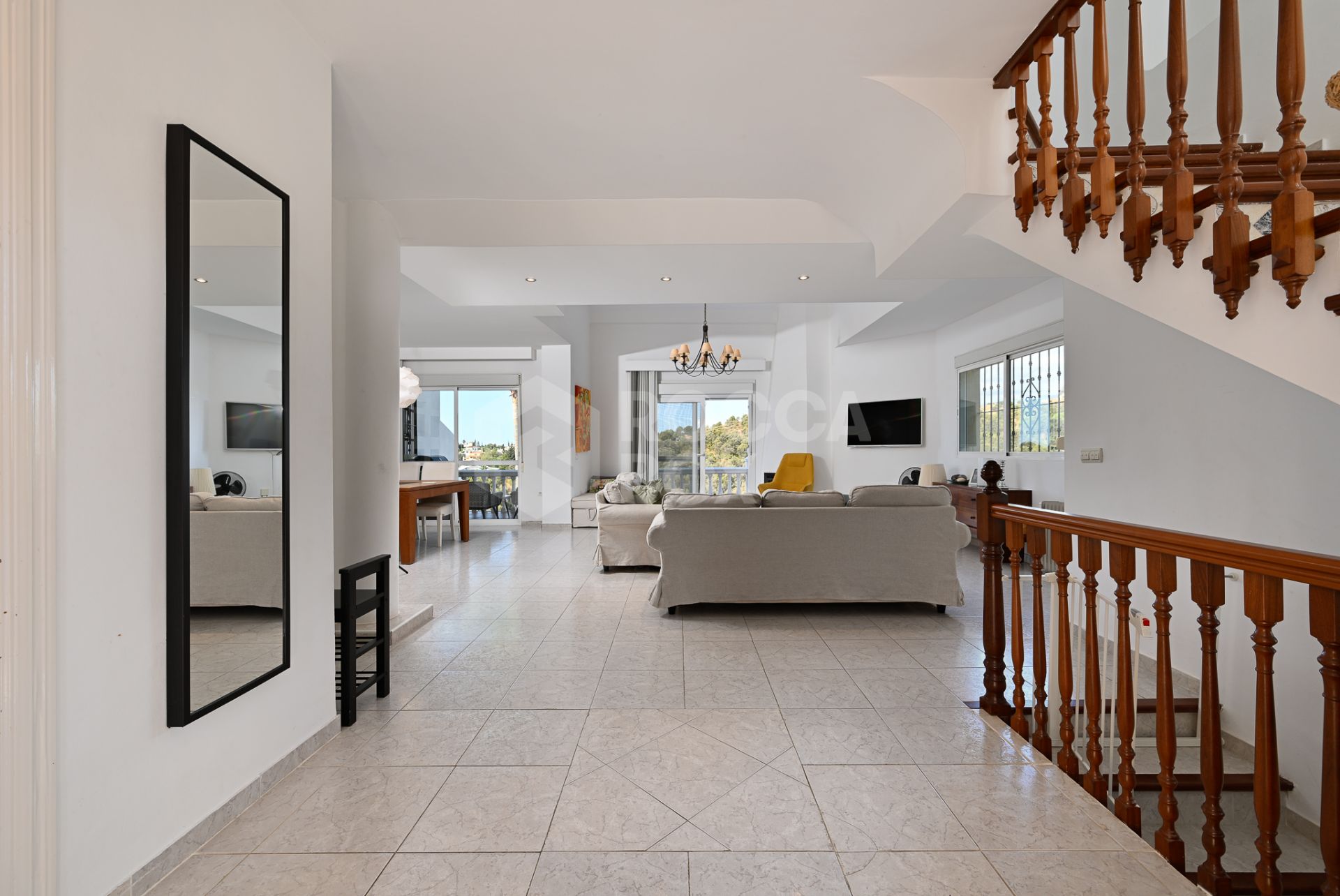 Spacious 4-Bed Townhouse in Calahonda with Panoramic Views and Private Pool