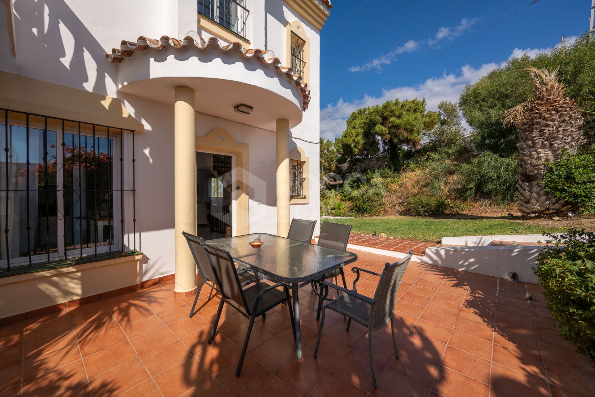 Spacious 4-Bed Townhouse in Calahonda with Panoramic Views and Private Pool