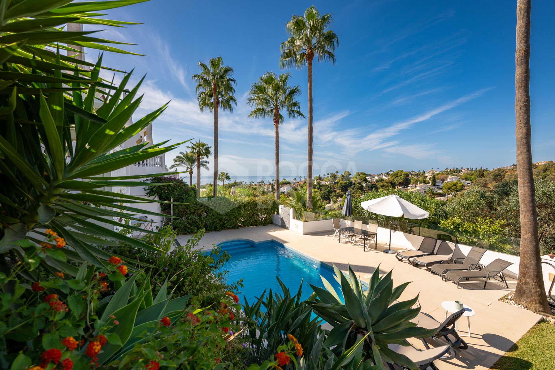 Spacious 4-Bed Townhouse in Calahonda with Panoramic Views and Private Pool