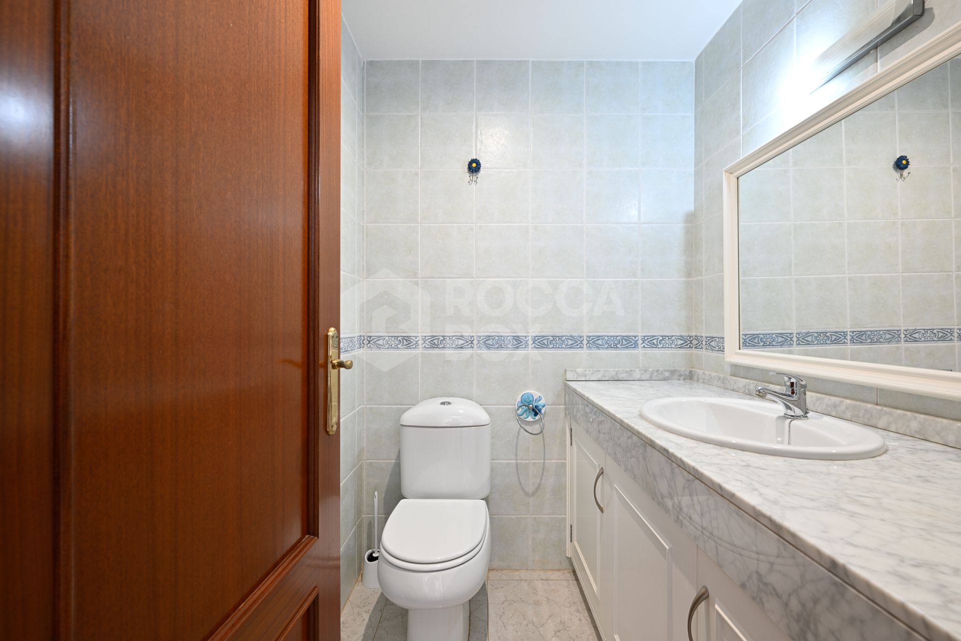 Spacious 4-Bed Townhouse in Calahonda with Panoramic Views and Private Pool