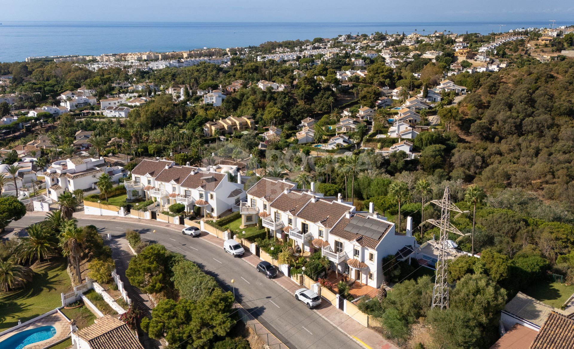 Spacious 4-Bed Townhouse in Calahonda with Panoramic Views and Private Pool