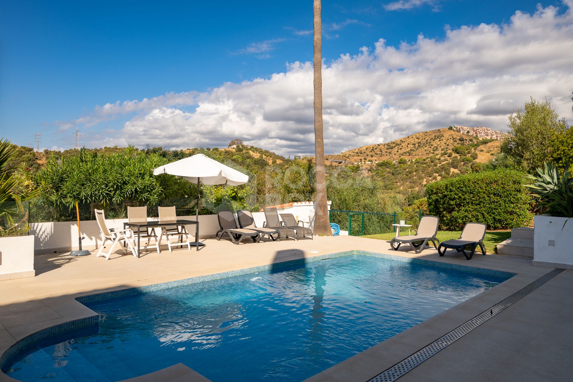 Spacious 4-Bed Townhouse in Calahonda with Panoramic Views and Private Pool