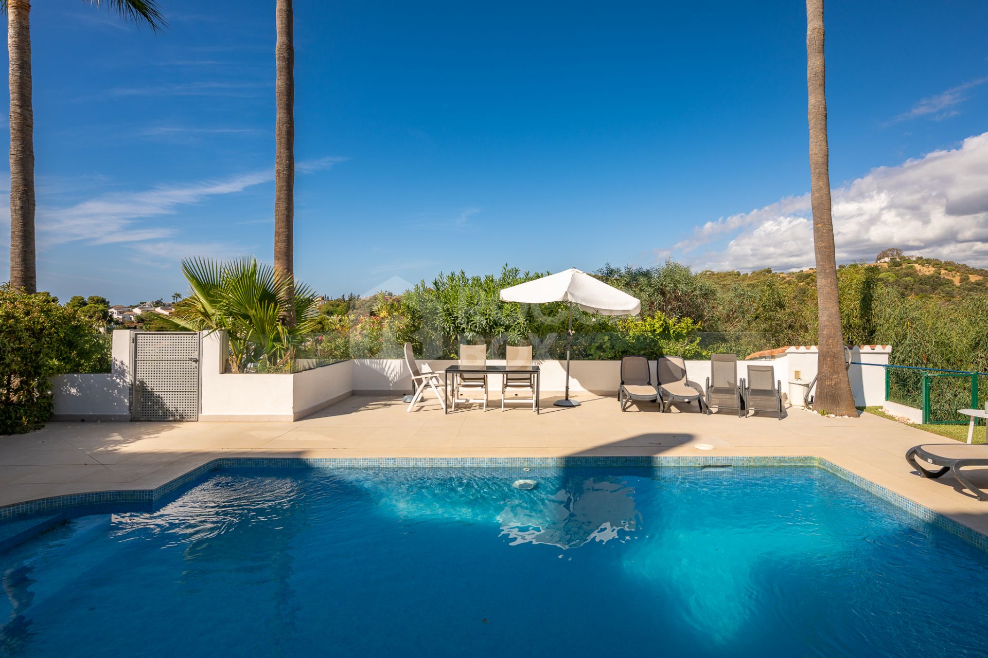 Spacious 4-Bed Townhouse in Calahonda with Panoramic Views and Private Pool