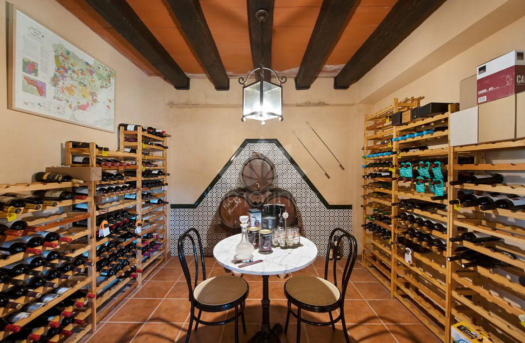 Finca in Estepona East, Estepona