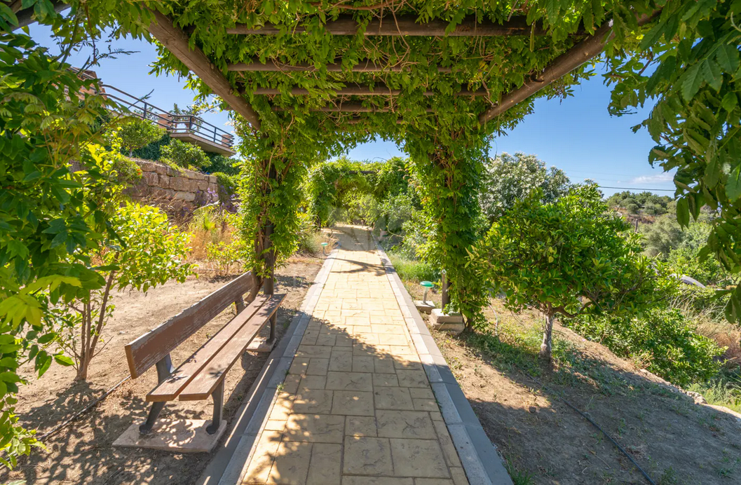Finca in Estepona East, Estepona