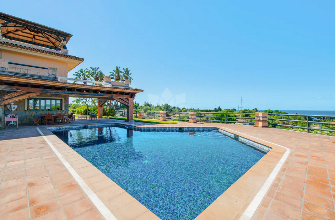 Finca in Estepona East, Estepona