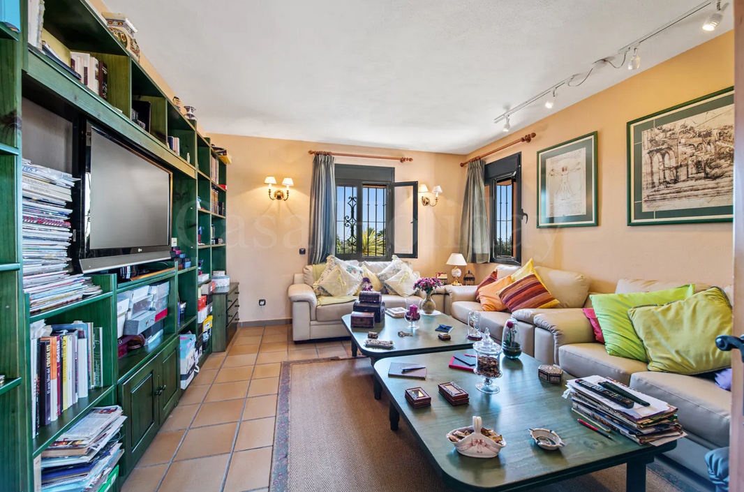 Finca in Estepona East, Estepona