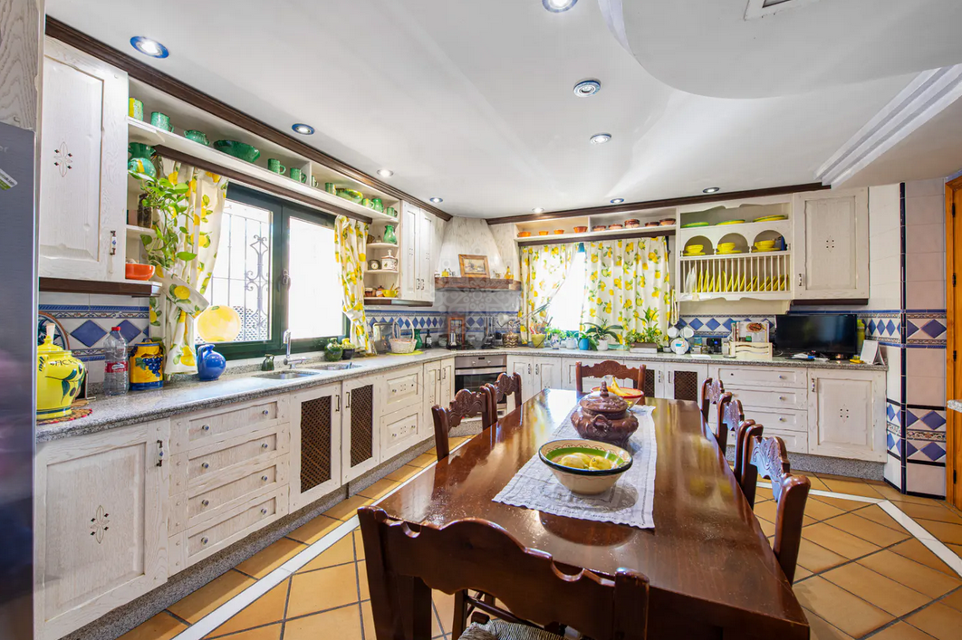 Finca en Estepona Este, Estepona